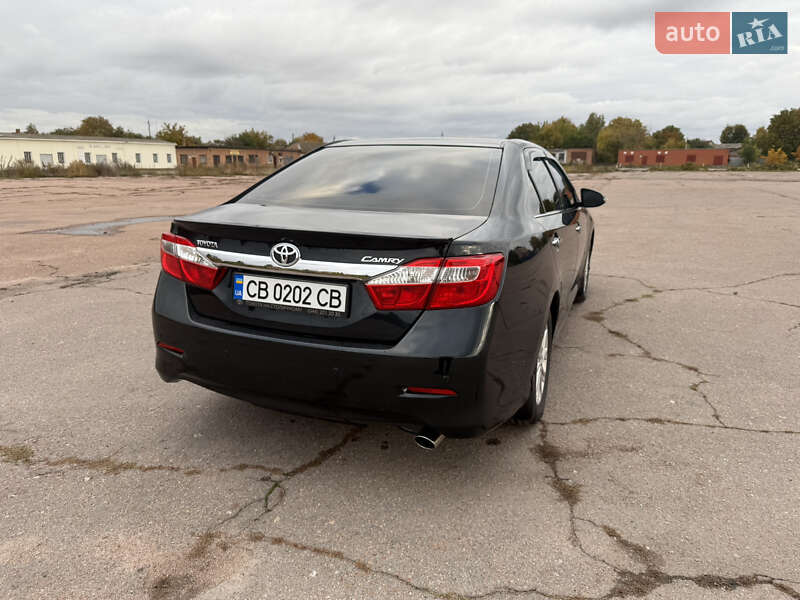 Седан Toyota Camry 2011 в Киеве