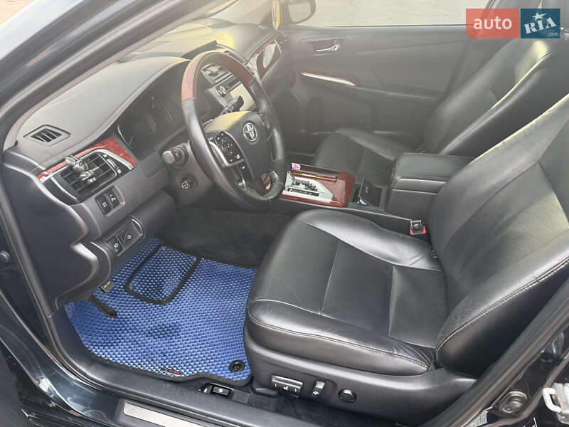 Седан Toyota Camry 2011 в Киеве