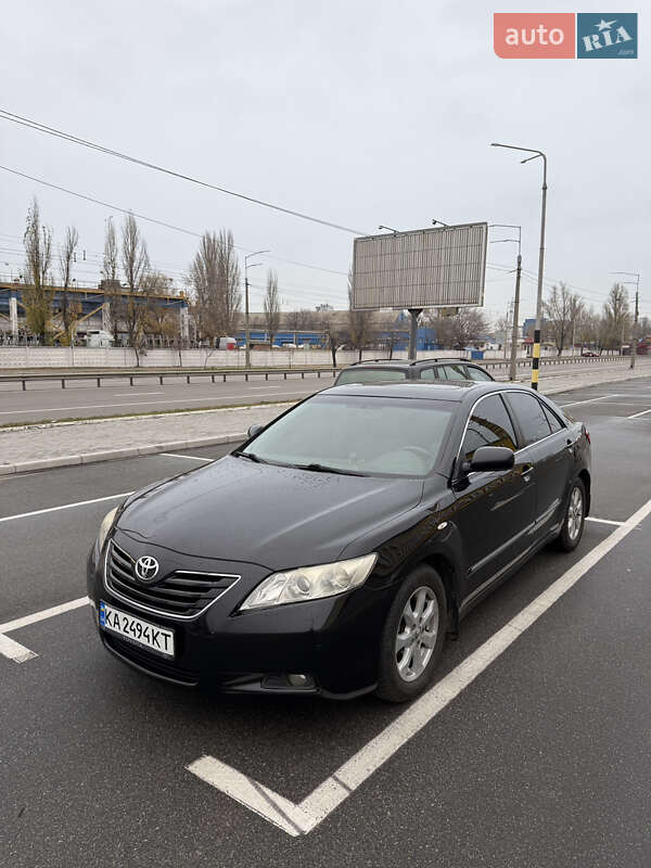 Седан Toyota Camry 2008 в Киеве