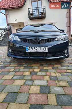 Седан Toyota Camry 2013 в Вінниці