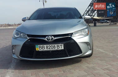 Седан Toyota Camry 2015 в Харькове