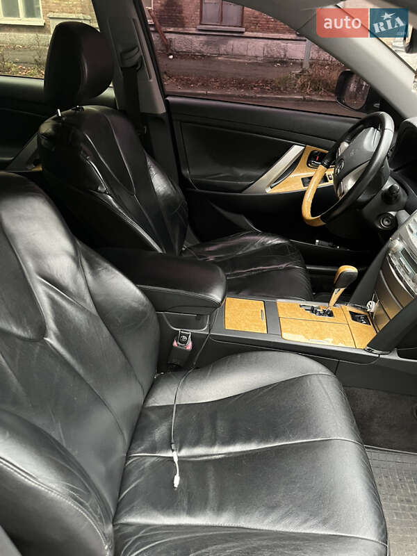 Седан Toyota Camry 2006 в Киеве