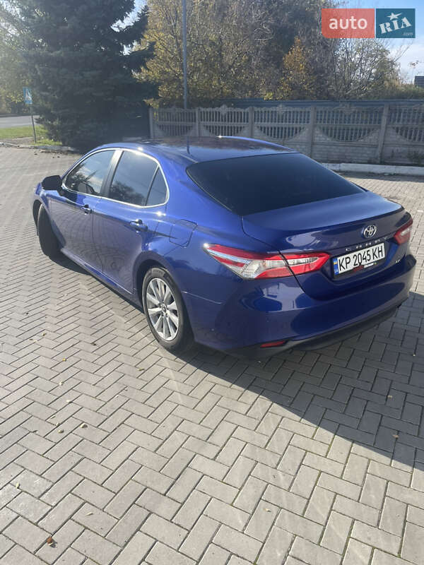 Седан Toyota Camry 2017 в Запорожье