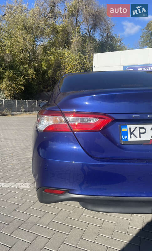 Седан Toyota Camry 2017 в Запорожье