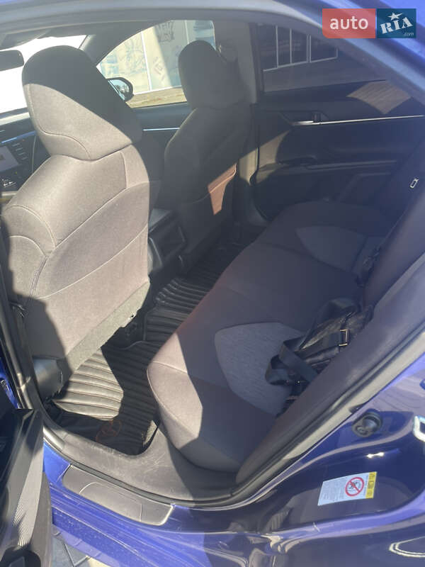 Седан Toyota Camry 2017 в Запорожье