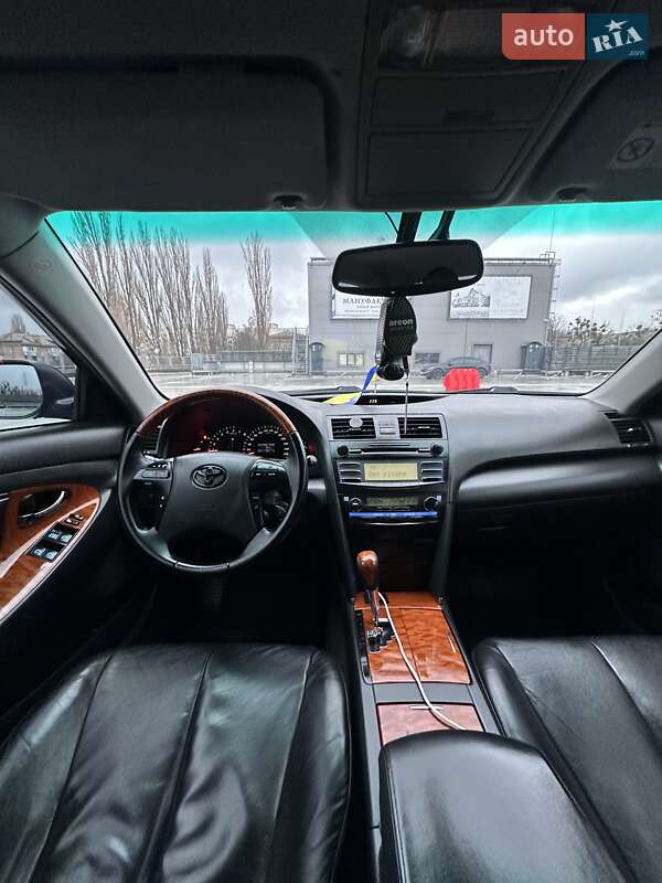 Седан Toyota Camry 2008 в Киеве