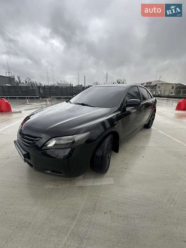Седан Toyota Camry 2008 в Киеве