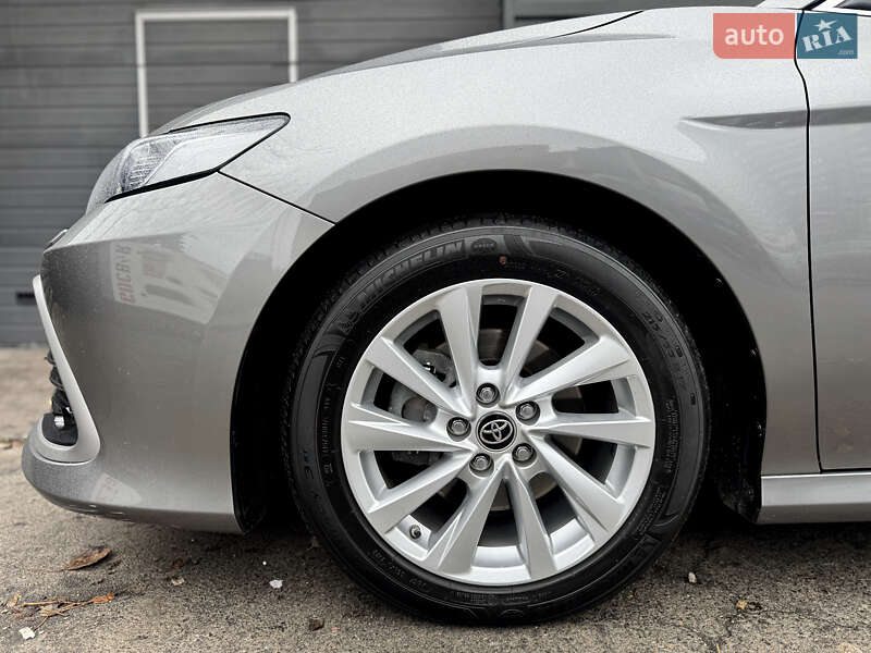 Седан Toyota Camry 2022 в Киеве фото 16 Седан Toyota Camry 2022 в Киеве