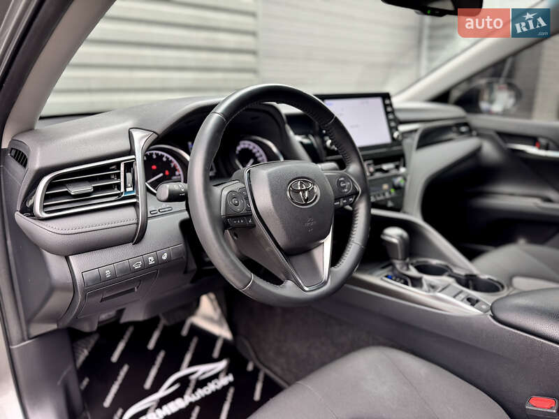 Седан Toyota Camry 2022 в Киеве фото 22 Седан Toyota Camry 2022 в Киеве