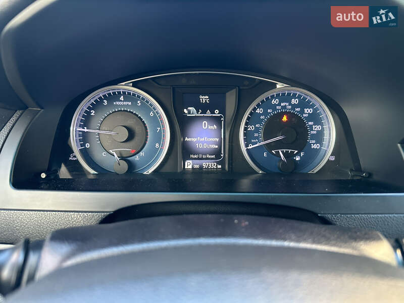 Седан Toyota Camry 2014 в Киеве