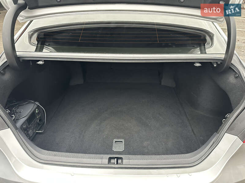 Седан Toyota Camry 2018 в Киеве