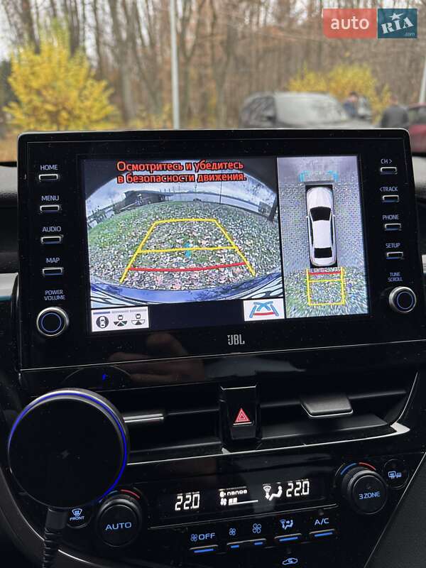 Седан Toyota Camry 2023 в Києві