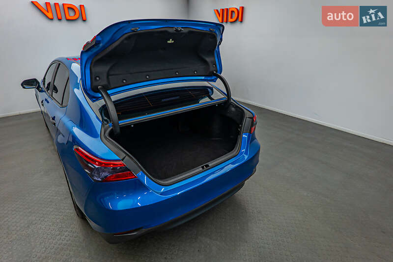 Седан Toyota Camry 2019 в Киеве фото 7 Седан Toyota Camry 2019 в Киеве