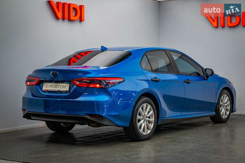 Седан Toyota Camry 2019 в Киеве фото 2 Седан Toyota Camry 2019 в Киеве