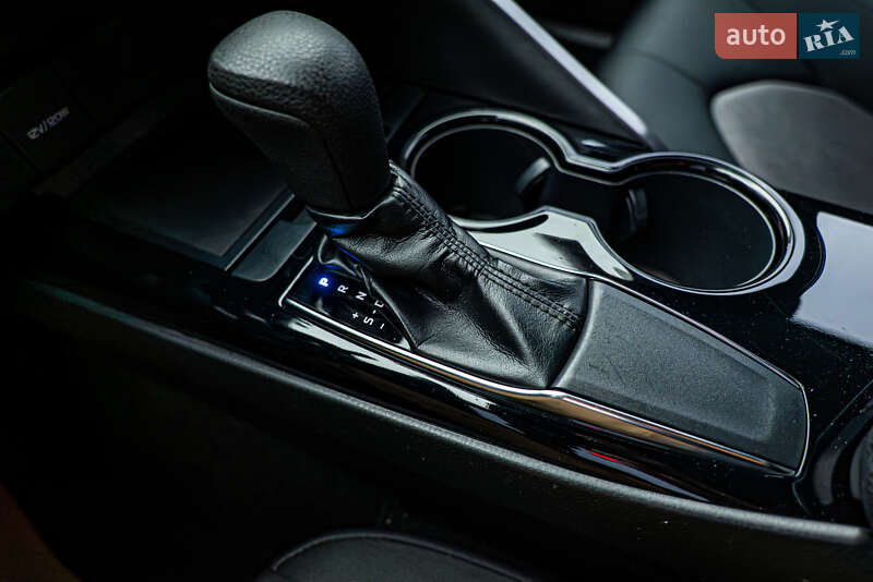 Седан Toyota Camry 2019 в Киеве фото 17 Седан Toyota Camry 2019 в Киеве