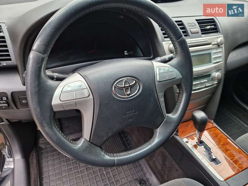 Седан Toyota Camry 2008 в Харькове