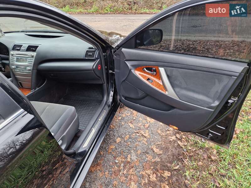 Седан Toyota Camry 2008 в Харькове