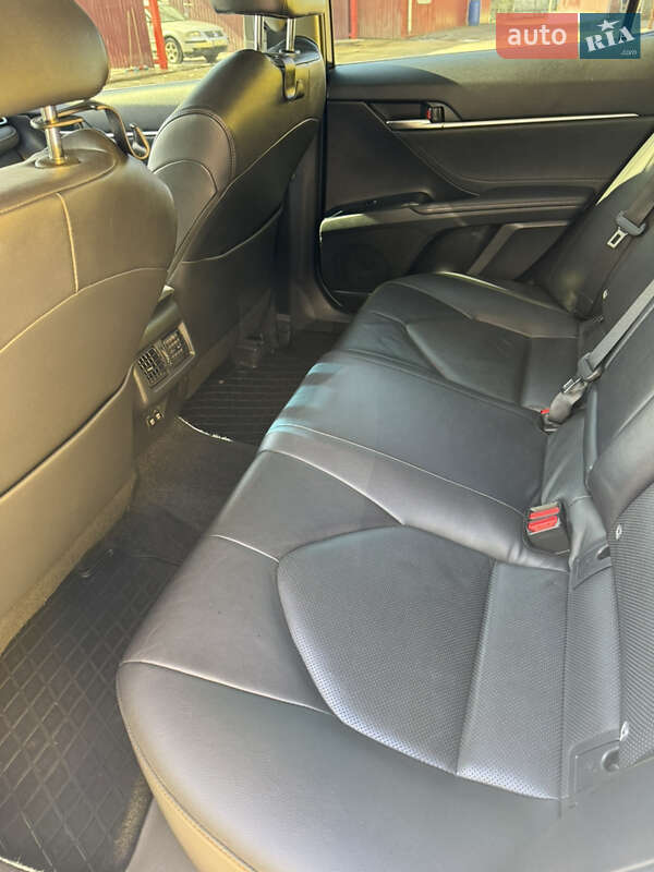 Седан Toyota Camry 2018 в Полтаве фото 12 Седан Toyota Camry 2018 в Полтаве