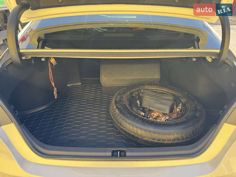 Седан Toyota Camry 2018 в Полтаве фото 17 Седан Toyota Camry 2018 в Полтаве