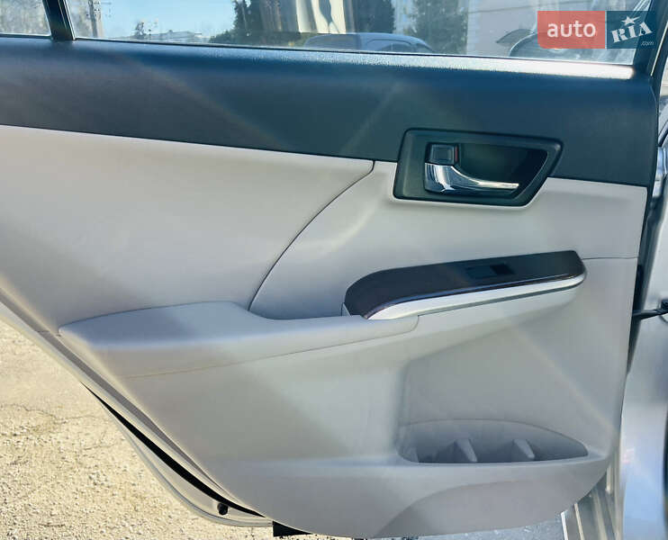 Седан Toyota Camry 2012 в Тернополе