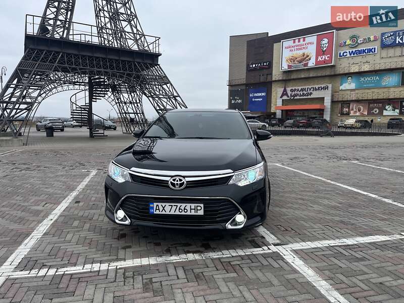 Седан Toyota Camry 2016 в Харькове фото Седан Toyota Camry 2016 в Харькове
