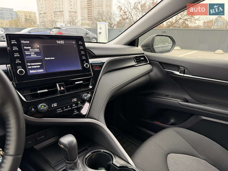 Седан Toyota Camry 2024 в Киеве