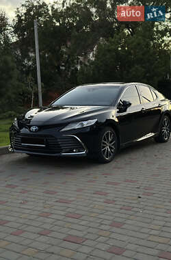 Седан Toyota Camry 2022 в Запорожье