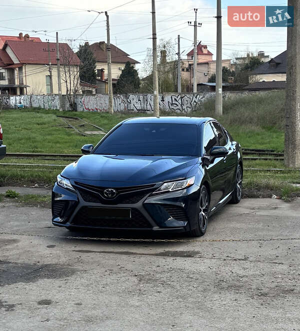 Седан Toyota Camry 2019 в Одесі