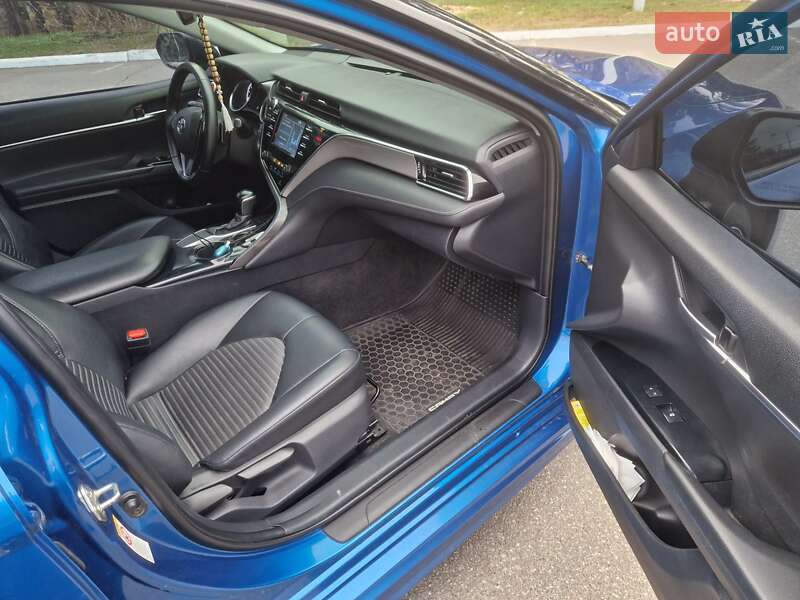 Седан Toyota Camry 2017 в Киеве фото 25 Седан Toyota Camry 2017 в Киеве