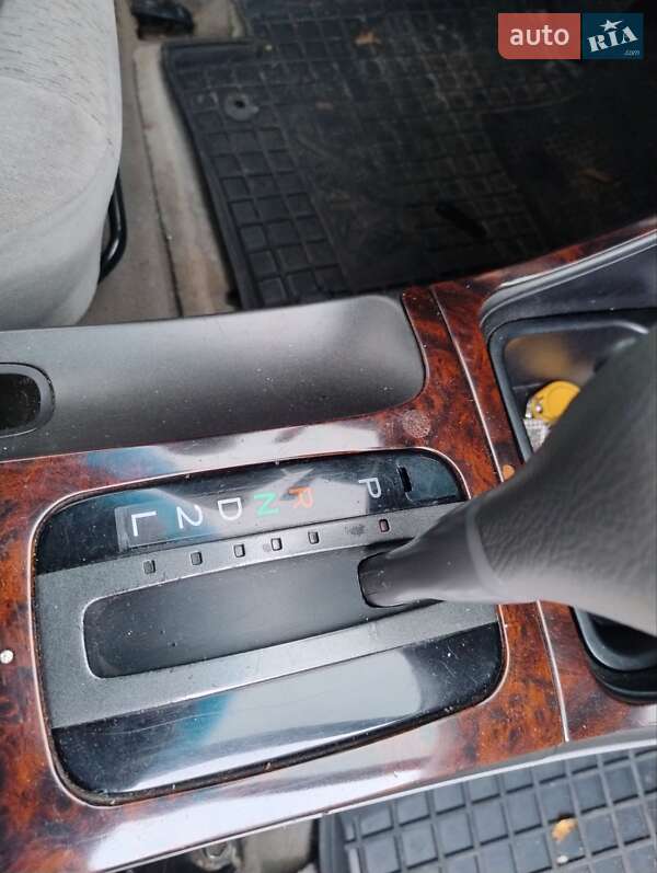 Седан Toyota Camry 2002 в Киеве