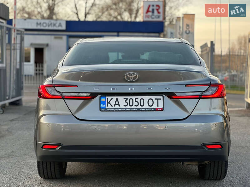 Седан Toyota Camry 2024 в Киеве фото 20 Седан Toyota Camry 2024 в Киеве