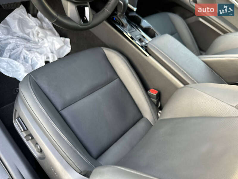 Седан Toyota Camry 2024 в Киеве фото 25 Седан Toyota Camry 2024 в Киеве