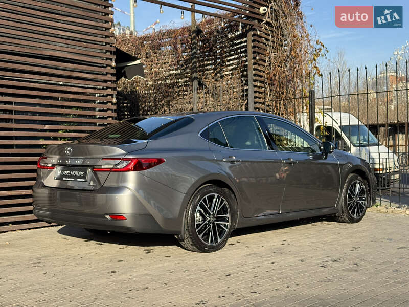 Седан Toyota Camry 2024 в Киеве фото 9 Седан Toyota Camry 2024 в Киеве