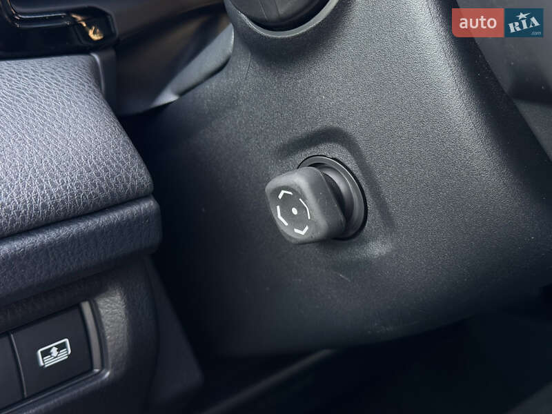 Седан Toyota Camry 2024 в Киеве фото 26 Седан Toyota Camry 2024 в Киеве