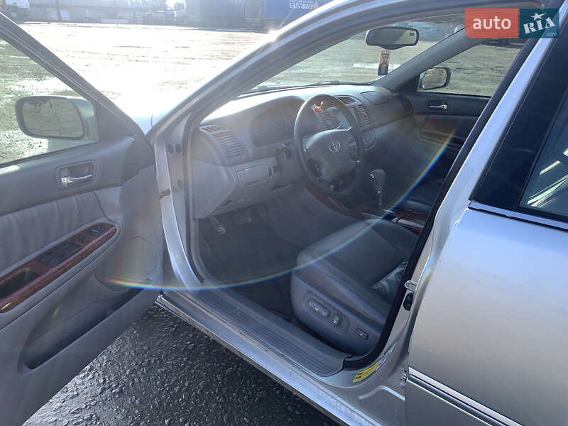 Седан Toyota Camry 2004 в Умани фото 10 Седан Toyota Camry 2004 в Умани