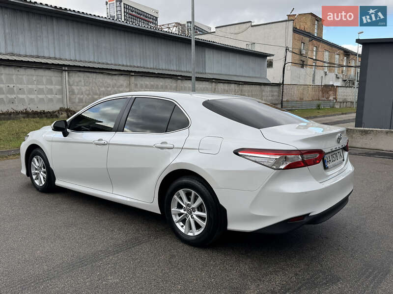 Седан Toyota Camry 2018 в Киеве фото 11 Седан Toyota Camry 2018 в Киеве