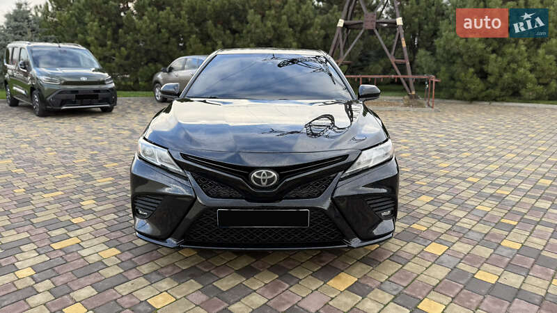 Седан Toyota Camry 2017 в Днепре фото 2 Седан Toyota Camry 2017 в Днепре
