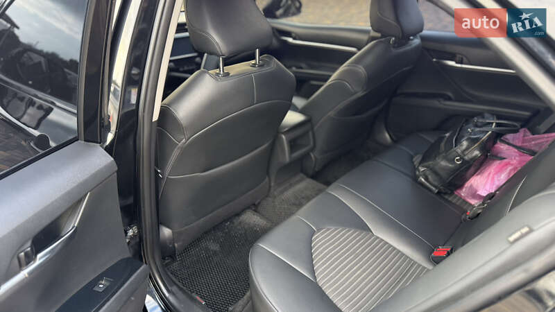 Седан Toyota Camry 2017 в Днепре фото 10 Седан Toyota Camry 2017 в Днепре