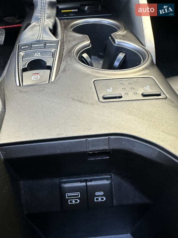 Седан Toyota Camry 2022 в Тернополе фото 29 Седан Toyota Camry 2022 в Тернополе