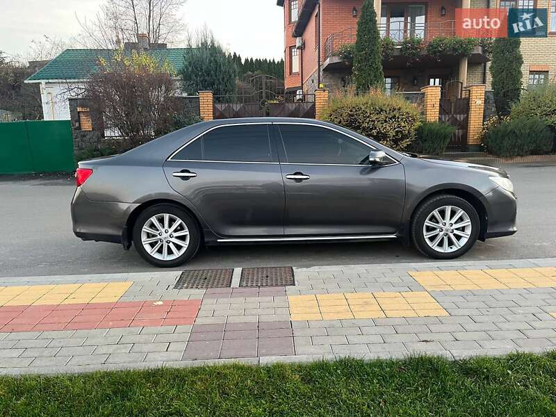 Седан Toyota Camry 2012 в Белой Церкви