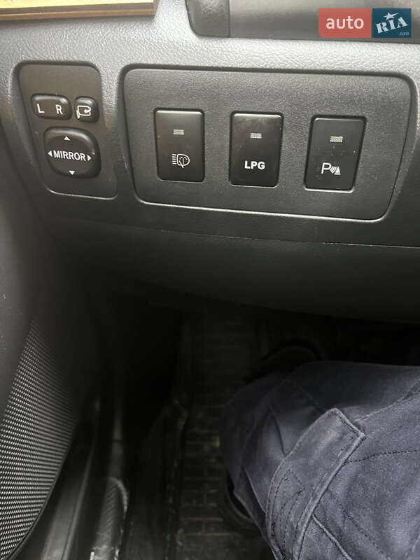 Седан Toyota Camry 2006 в Харкові