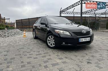 Седан Toyota Camry 2007 в Новоукраинке