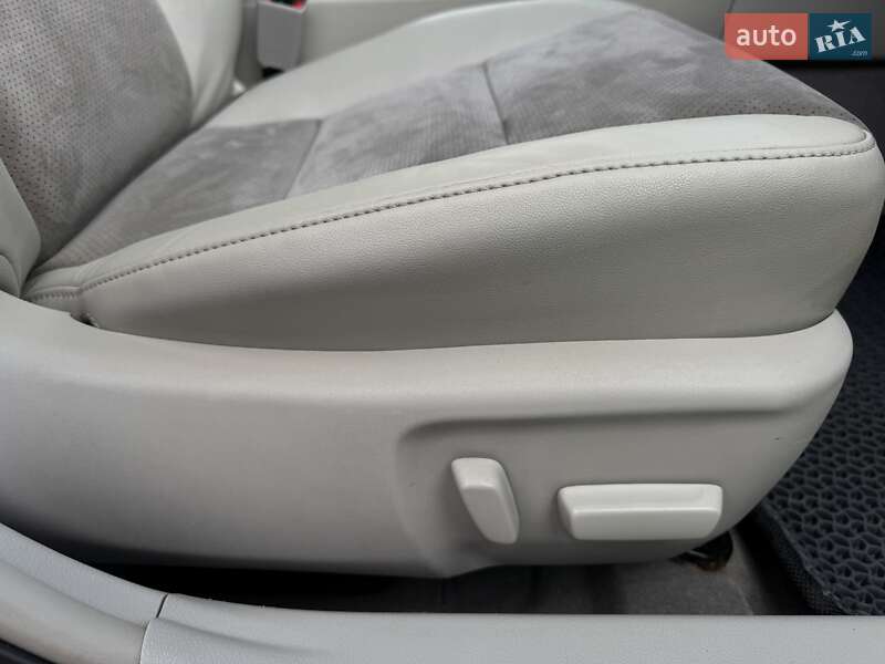 Седан Toyota Camry 2012 в Виннице фото 31 Седан Toyota Camry 2012 в Виннице