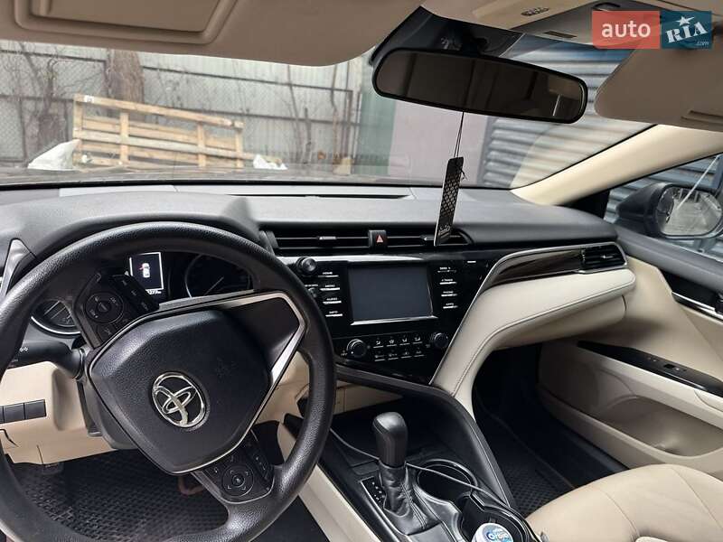 Седан Toyota Camry 2017 в Киеве фото 3 Седан Toyota Camry 2017 в Киеве