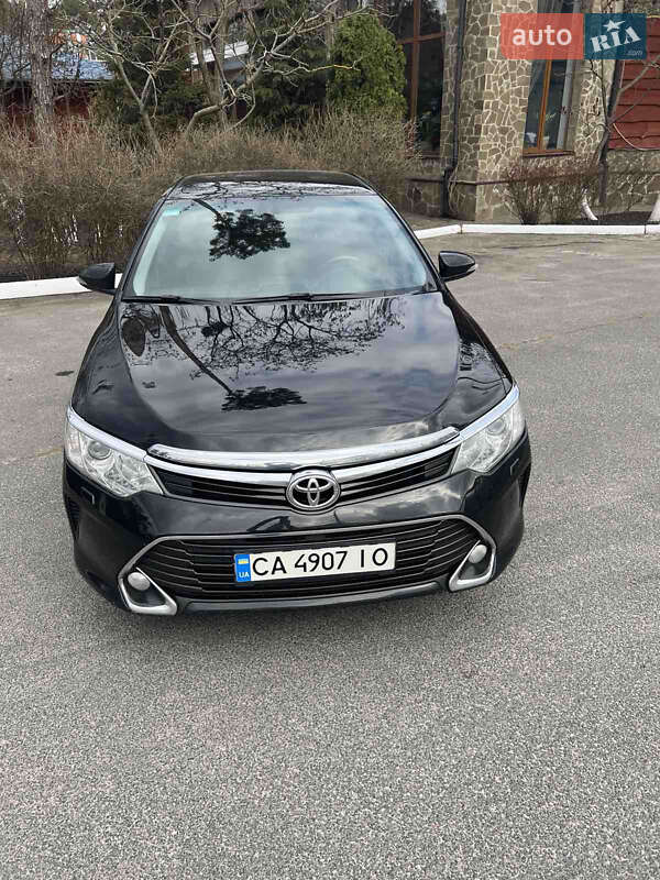 Седан Toyota Camry 2016 в Киеве фото 2 Седан Toyota Camry 2016 в Киеве
