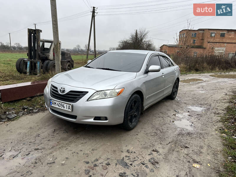 Седан Toyota Camry 2008 в Житомире фото Седан Toyota Camry 2008 в Житомире