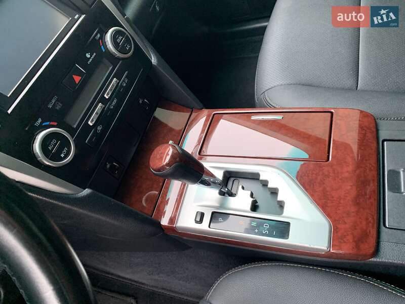 Седан Toyota Camry 2011 в Києві