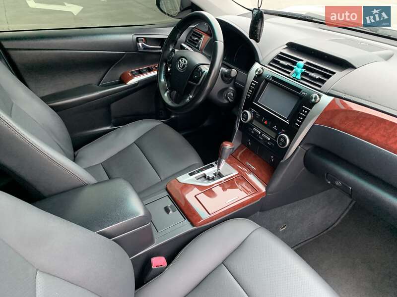 Седан Toyota Camry 2011 в Києві