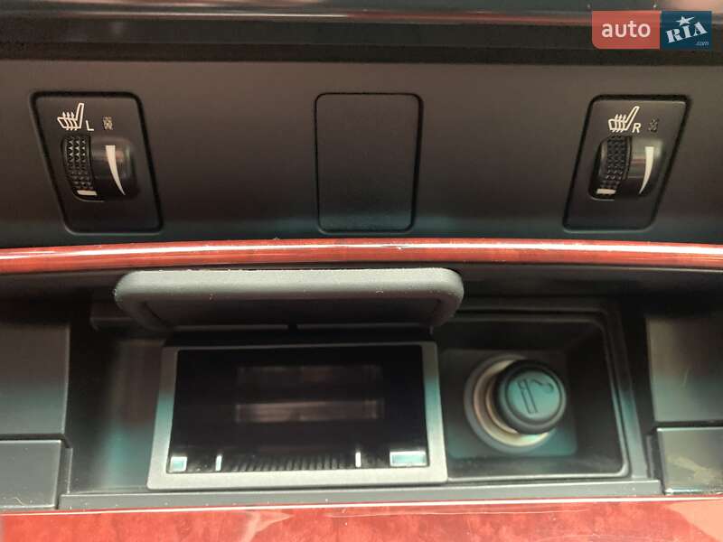 Седан Toyota Camry 2011 в Києві