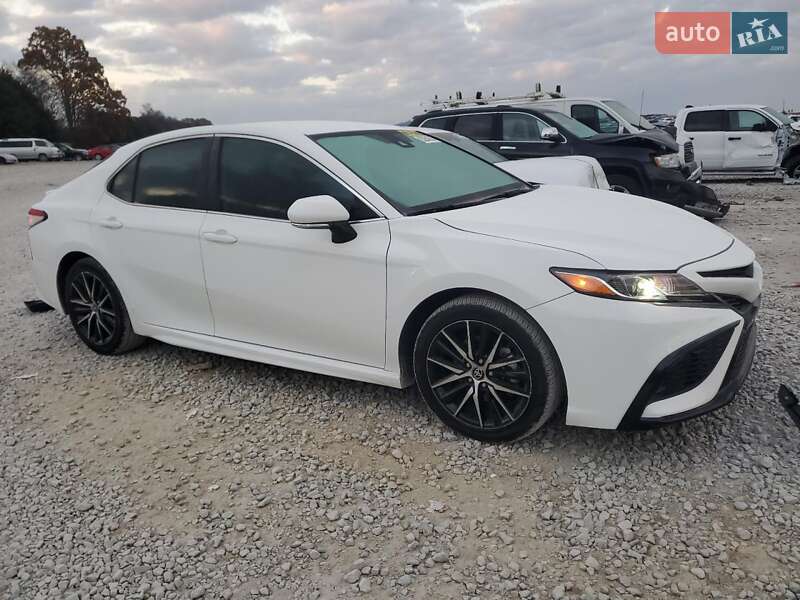 Седан Toyota Camry 2024 в Одессе